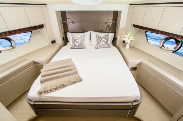 Sunseeker 60ft Yacht - Image 6