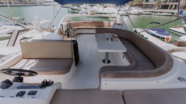 Majesty 56ft Yacht - Image 8