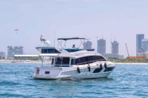 Luxury yacht rental dubai img40