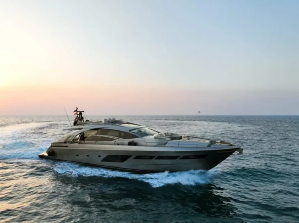 Pershing 83ft Yacht