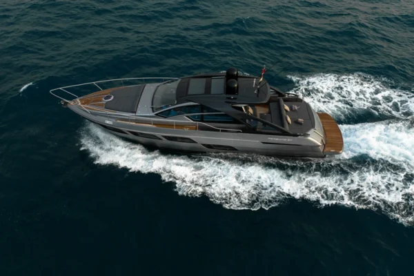 Pershing 52ft Dark Yacht - Image 2