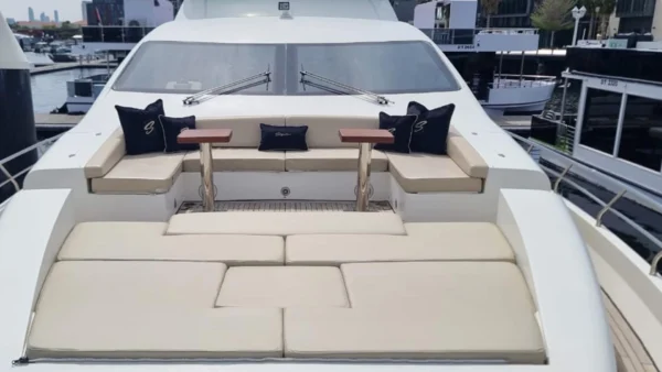 Azimut 88ft Yacht - Image 14